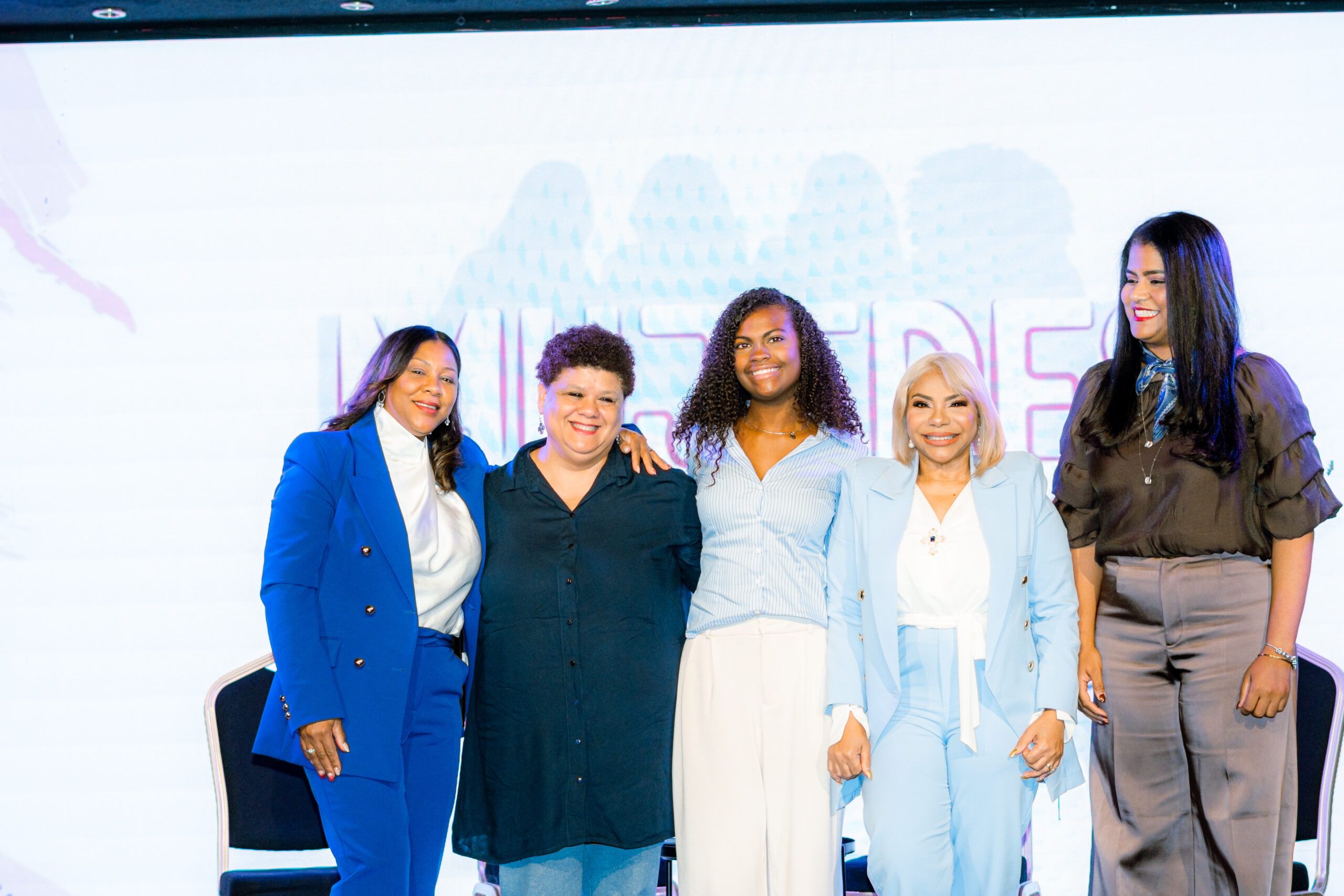 Mujeres Imparables evento de emprendimiento femenino